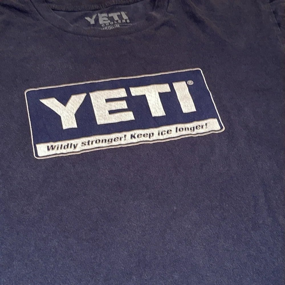 yeti coolers t-shirt navy blue short sleeve size medium